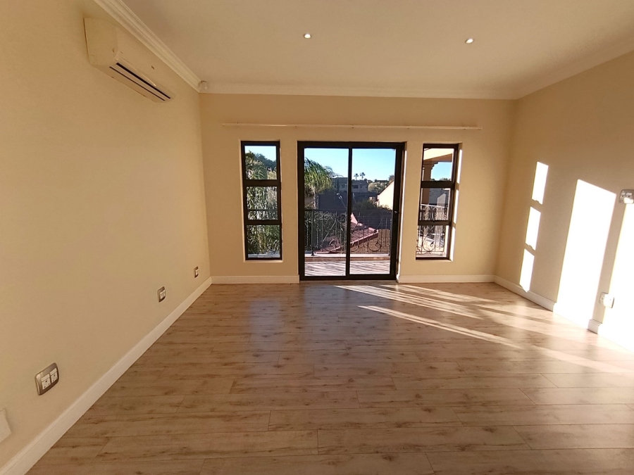 5 Bedroom Property for Sale in Kiepersol Free State